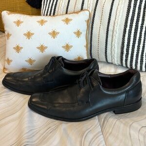 Johnston and Murphy mens black leather dress shoes size 11